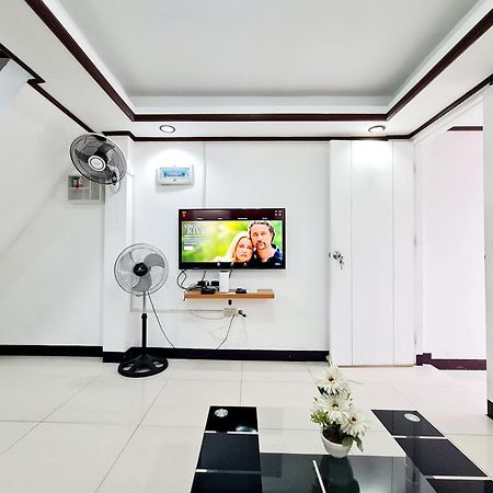 Calapan City Fully Furnished House Transient Near Xentromall L39 Luaran gambar